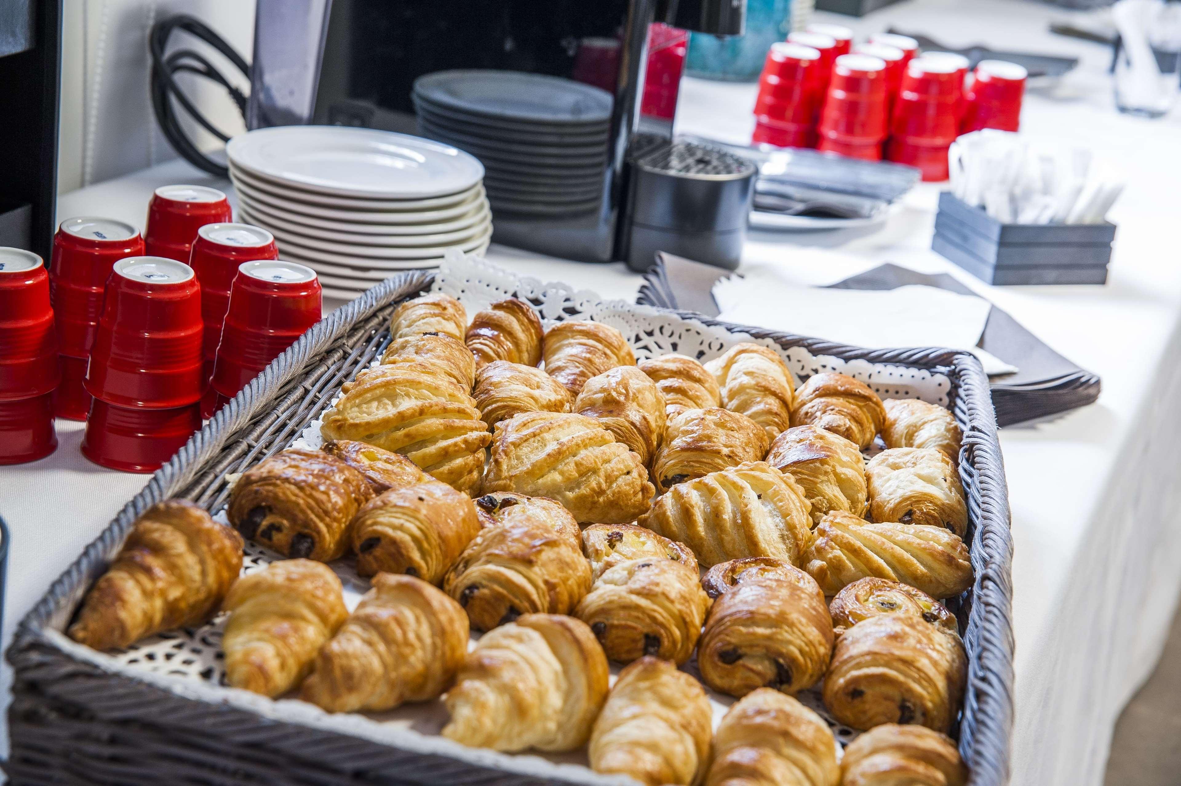 Best Western Plus Paris Velizy Экстерьер фото